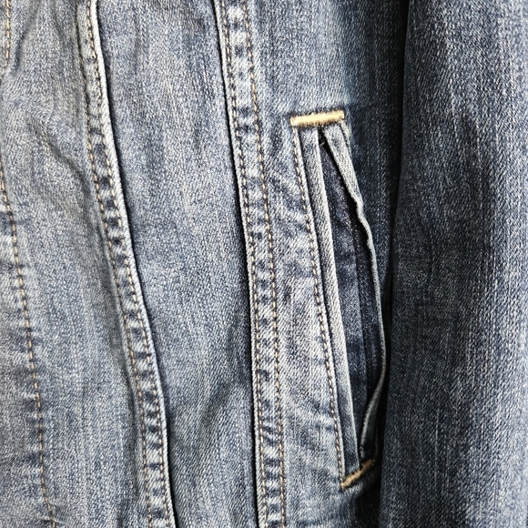 Levis Womens Denim Trucker Jacket Sz Small - Picture 4 of 10